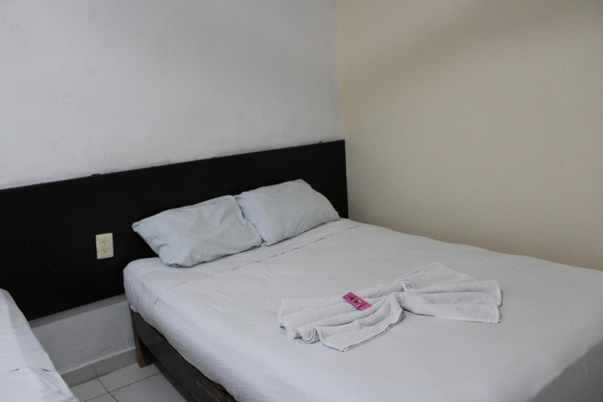 Oyo Hotel Colibri تْشيتومال المظهر الخارجي الصورة
